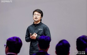 前DeepSeek成员、元戎首席科学家阮翀首次公开演讲：用基座模型重构智驾